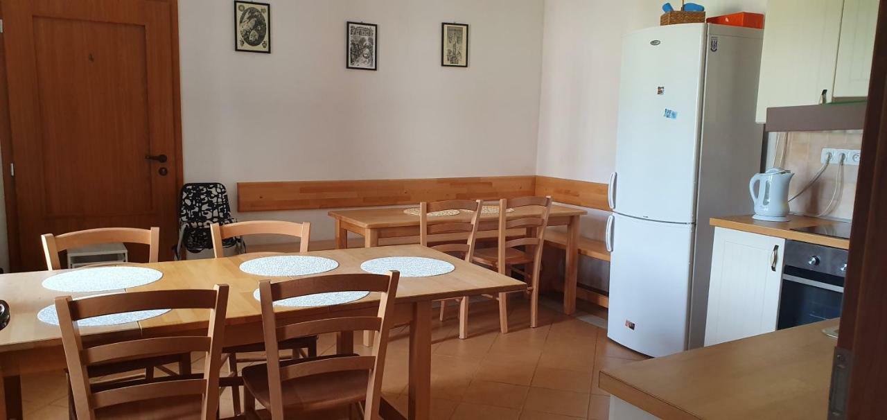 Penzion Dolni Dunajovice Luaran gambar