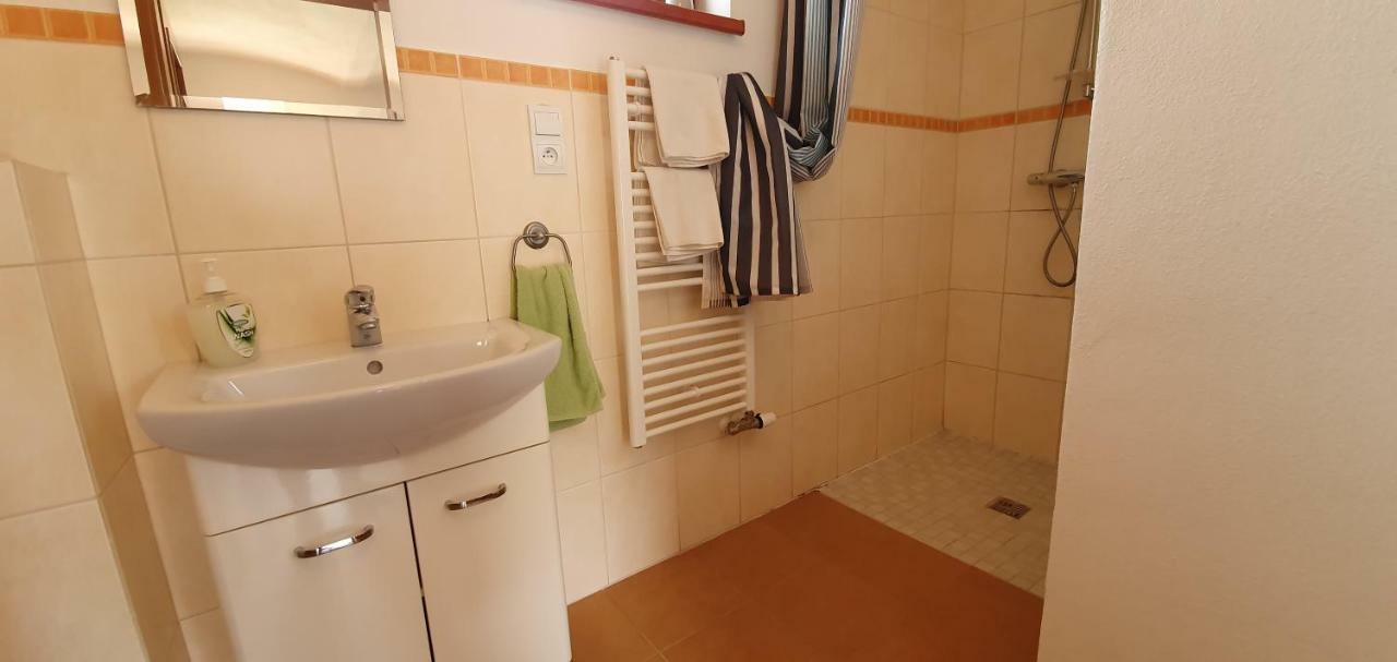 Penzion Dolni Dunajovice Luaran gambar