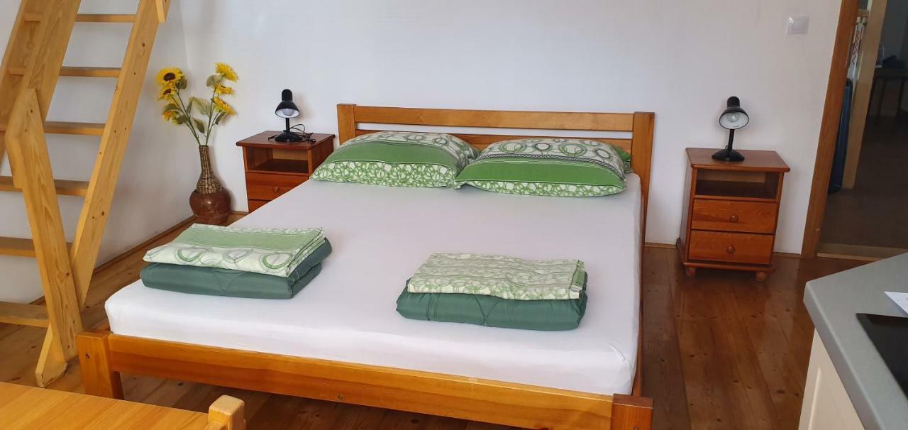 Penzion Dolni Dunajovice Luaran gambar