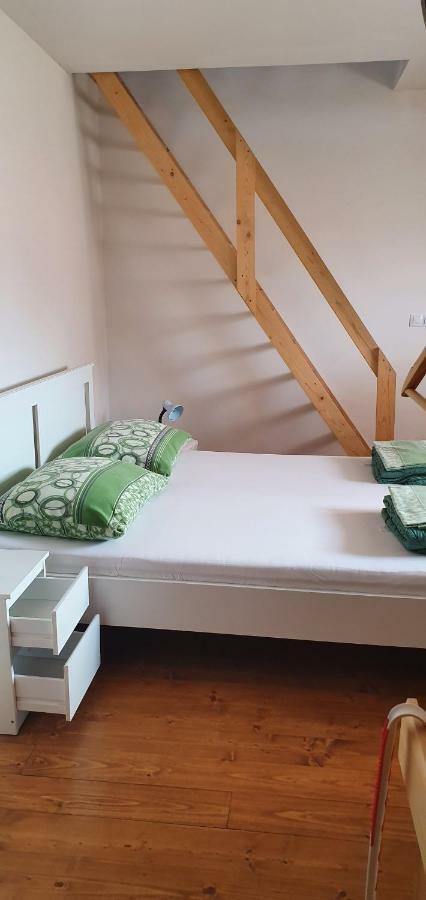 Penzion Dolni Dunajovice Luaran gambar